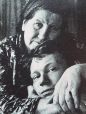Уладзімір Жбанаў са сваёй маці