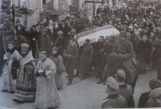 Пахаваньне Вацлава Іваноўскага на Кальварыйскіх могілках у Менску ў 1943 годзе