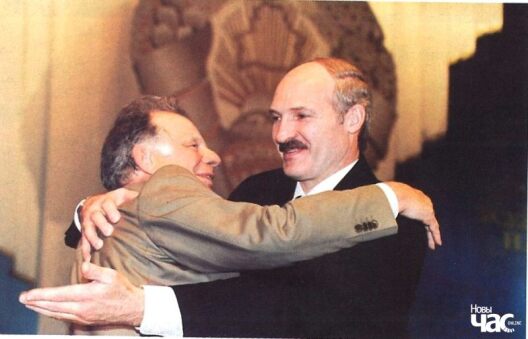 Лукашэнка і Жарэс Алфёраў падчас працы Другога Усебеларускага народнага сходу