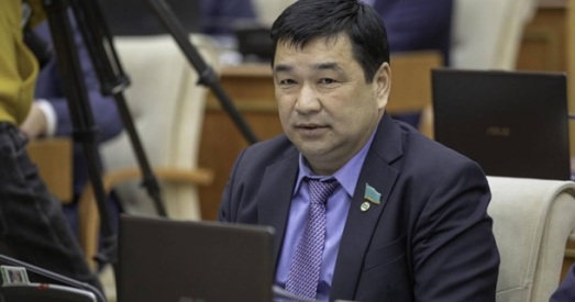 У Казахстане партыя выгнала дэпутата за падтрымку вайны ва Украіне