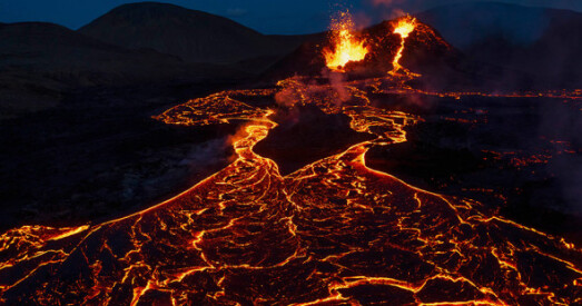 Ісландскі вулкан, які нядаўна абудзіўся, выставілі на продаж