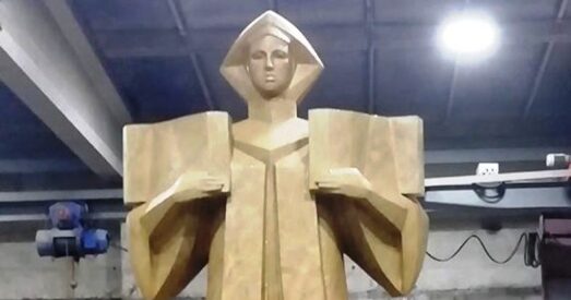 ﻿Каля будынка Вярхоўнага суда ўсталююць скульптуру — «падабенства абеліска»