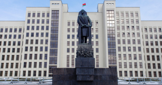 Латушка: Беларусь зменіцца толькі тады, калі помнік Леніну будзе вынесены з цэнтральнай плошчы