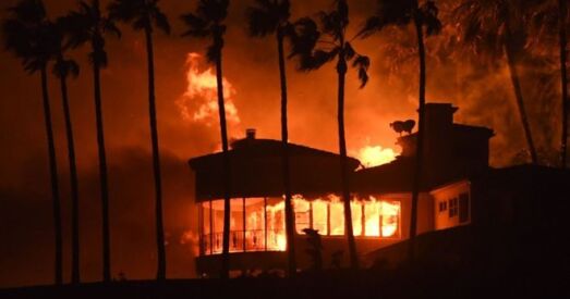 Каліфорнія: лясныя пажары ахапілі курорт галівудскіх зорак