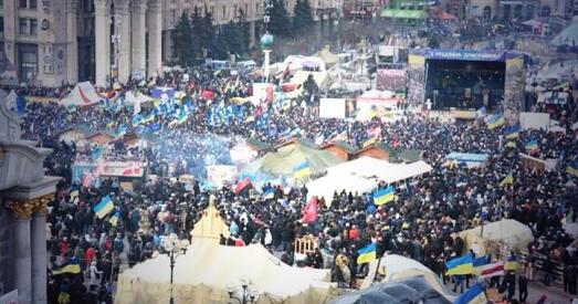 Народнае Веча на Майдане пачалося з малітвы