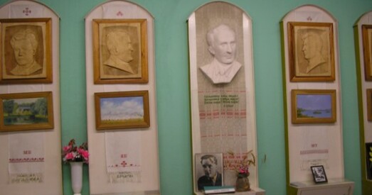 Школьны музей рыхтуецца да 100-годдзя Валянціна Таўлая