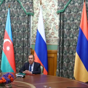 Пуцін, Аліеў і Пашыньян падпісалі заяву аб спыненні вайны ў Карабаху. У Ерэване выбухнулі пратэсты