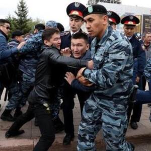 У Алматы працягваюцца пратэсты: яшчэ каля сотні затрыманых