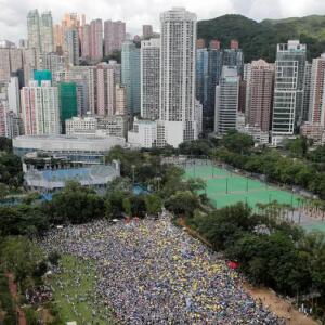«Не — экстрадыцыі ў Кітай!» На вуліцах Ганконга пратэстуюць сотні тысяч жыхароў
