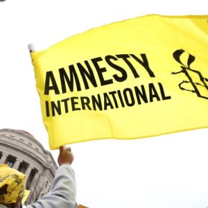 Amnesty International: Дзяржавы па ўсёй Еўропе ў 2021 годзе вялі бесперапынную атаку на абарону правоў чалавека 