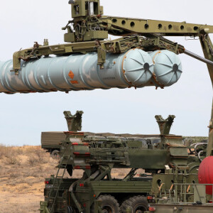 Што робіць Расія з вывезенымі з Беларусі ракетамі С-300?