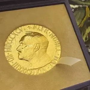 Муратаў ахвяраваў Нобелеўскі медаль