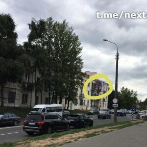 Фотафакт: машына міністра Шуневіча прыпаркавана пад забараняльным знакам