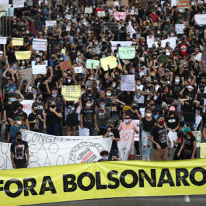 Дзясяткі тысяч выйшлі на акцыі пратэсту супраць прэзідэнта Бразіліі