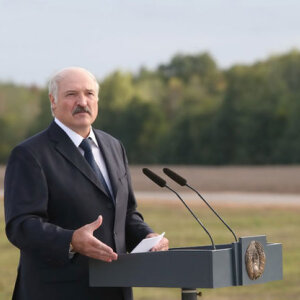 Лукашэнка пагражае ізалятарам за пратэрмінаваную запазычанасць