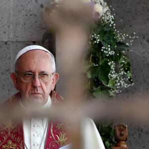 Папа Рымскі: царква павінна папрасіць прабачэння ў геяў