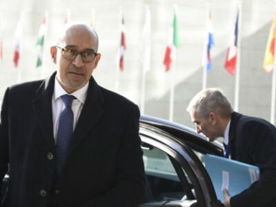 МЗС Францыі: Савет ЕС здыме санкцыі з Беларусі на 4 месяцы