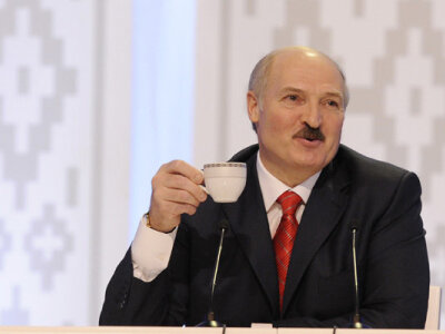Чаму журналісты ходзяць на «спектакль максімальнай адкрытасці» Лукашэнкі?