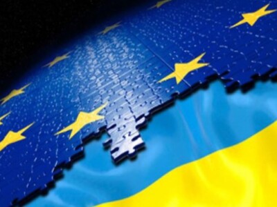 Еўракамісія рэкамендавала прызнаць Украіну кандыдатам у сябры ЕС