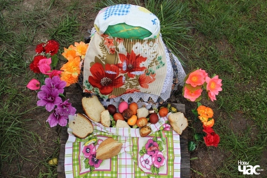 “Каменная дзевачка” ў в. Данілевічы Лельчыцкага р-ну., 2016 г. “Каменная дзевачка” ў в. Данілевічы Лельчыцкага р-ну., 2016 г.