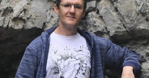 Журналіста Дзяніса Івашына перавялі з карцара ў камеру