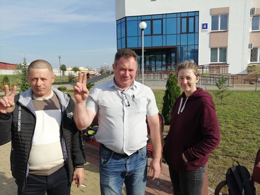 Юрый Садовікаў, Уладзімір Іаскевіч і Вольга Кавальчук перад судом Юрый Садовікаў, Уладзімір Іаскевіч і Вольга Кавальчук перад судом