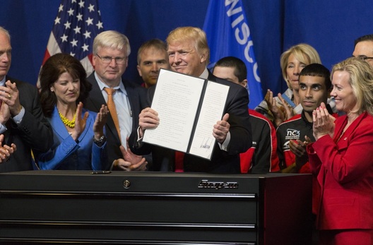 15trump.jpg 15trump.jpg