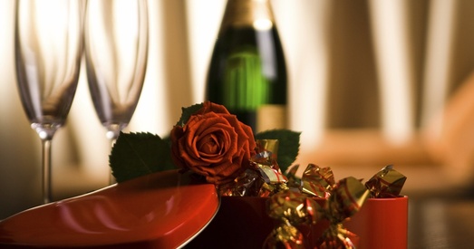 Як змяніўся кошт «стандартнага набору» да 8 сакавіка за год?