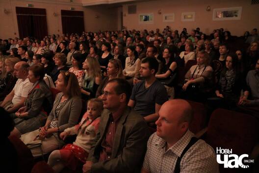 14/27 18721374_10213042824046739_849781335_o_logo.jpg