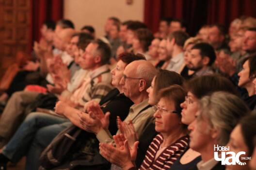 4/27 18721575_10213042743844734_740703602_o_logo.jpg