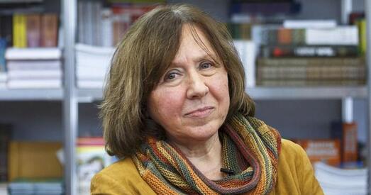 Святлана Алексіевіч: Сёння героі не тыя, хто страляе, а тыя, хто адмаўляецца страляць