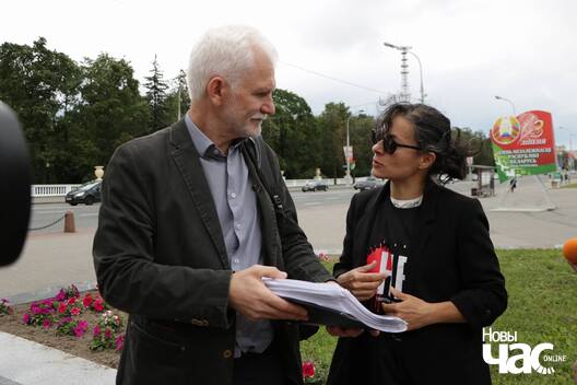 8/13 19866931_10213460884897999_3093622_o_logo.jpg