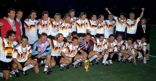 1990.jpg 1990.jpg
