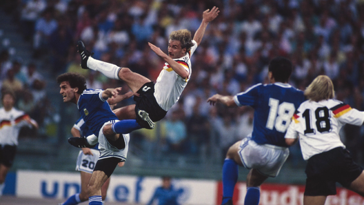 1990_final_hero.webp 1990_final_hero.webp
