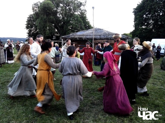 2017_07_06_08_kernave_alena_leszkiewicz_img_20170707_215210_logo.jpg 2017_07_06_08_kernave_alena_leszkiewicz_img_20170707_215210_logo.jpg