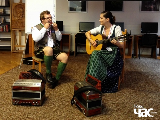 Музыкі з аўстрыйскага рэгіёну Шцірыя Лукэ Лаутнэр і Пэтра Музыкі з аўстрыйскага рэгіёну Шцірыя Лукэ Лаутнэр і Пэтра