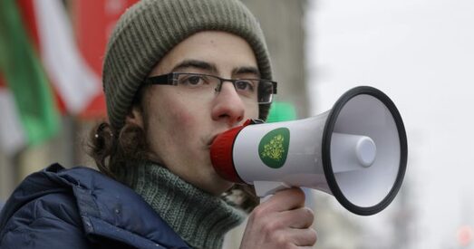 Актывістам Пятром Маркелавым зацікавіўся аддзел барацьбы з наркагандлем