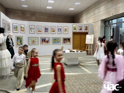 6/8 2018_04_05_vystava_dzic_kaljandar_a._ljaszkevicz_014_logo.jpg