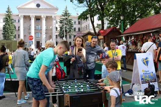 6/10 2019_06_01_dzen_szvecyi_a._ljaszkevicz_016_logo.jpg