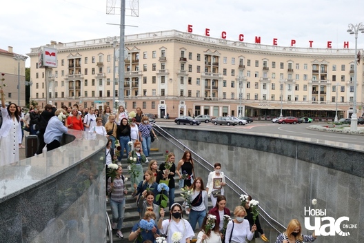 2020_08_12_minczanki_z_kvetkami_a._ljaszkevicz_0361_logo.jpg 2020_08_12_minczanki_z_kvetkami_a._ljaszkevicz_0361_logo.jpg