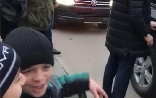 Дзеці асвісталі Пуціна. Фота: скрыншот відэа Дзеці асвісталі Пуціна. Фота: скрыншот відэа