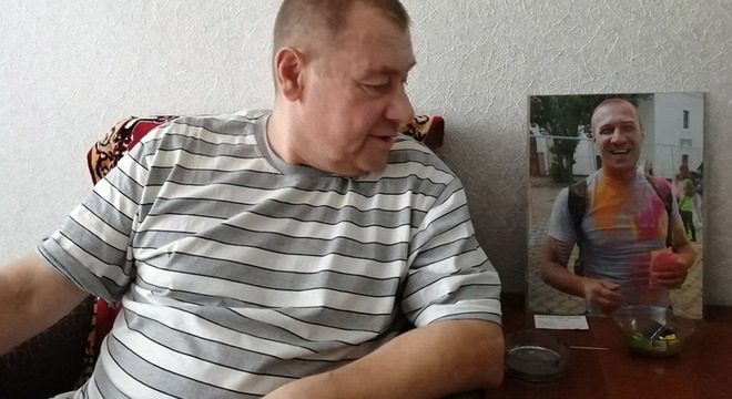 «Гэта для вас Саша мёртвы, для мяне — жывы». Бацька Аляксандра Тарайкоўскага распавёў пра сына «Гэта для вас Саша мёртвы, для мяне — жывы». Бацька Аляксандра Тарайкоўскага распавёў пра сына