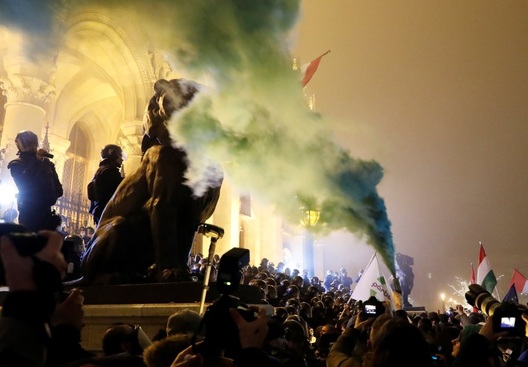 2246965.jpg 2246965.jpg