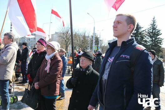 12/15 29527437_10215776537827875_997510848_o_logo.jpg