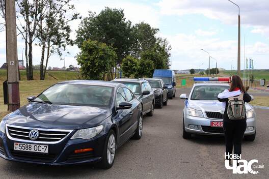 12/25 34397550_1732120686857715_1129513464692211712_n_logo.jpg