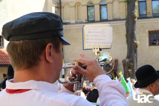 29/35 34675505_1734362743300176_3855040298451206144_n_logo.jpg