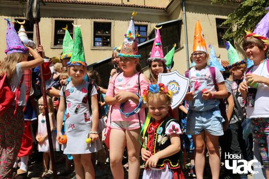 31/35 34908756_1734364236633360_1935039773672472576_n_logo.jpg