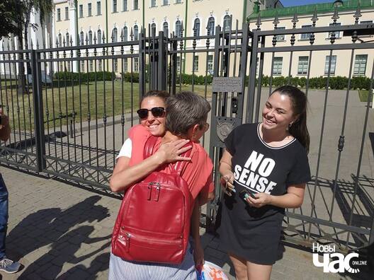 1/3 38785144_1769542159808609_2115318835488751616_n_logo.jpg