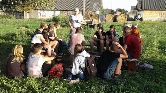 1/10 39987069_2012241512148095_6914694834557026304_n_logo.jpg