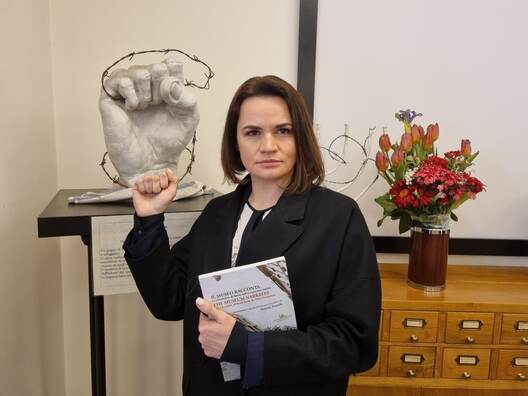 400138500993_385760.jpg 400138500993_385760.jpg